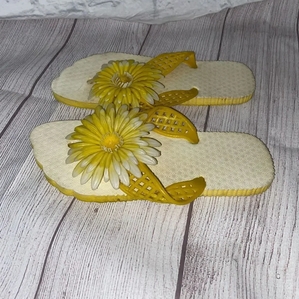 Vintage flip flops with plastic flower top perfect for manicures or just wearing